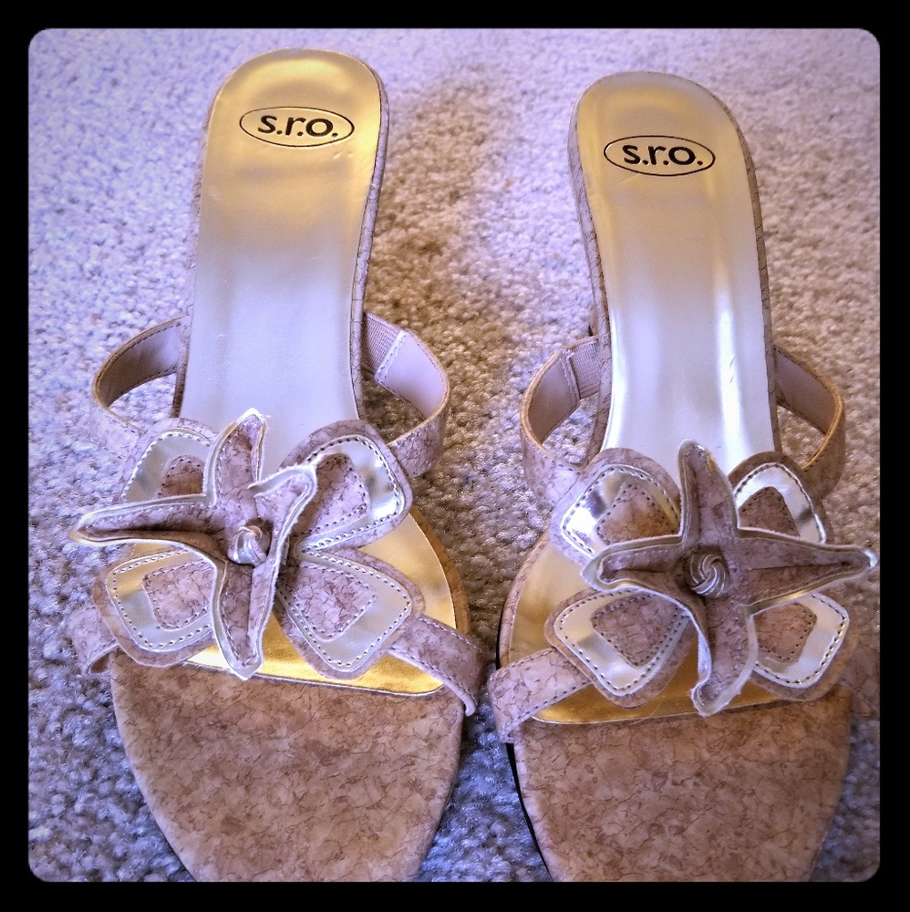 Beige sandal